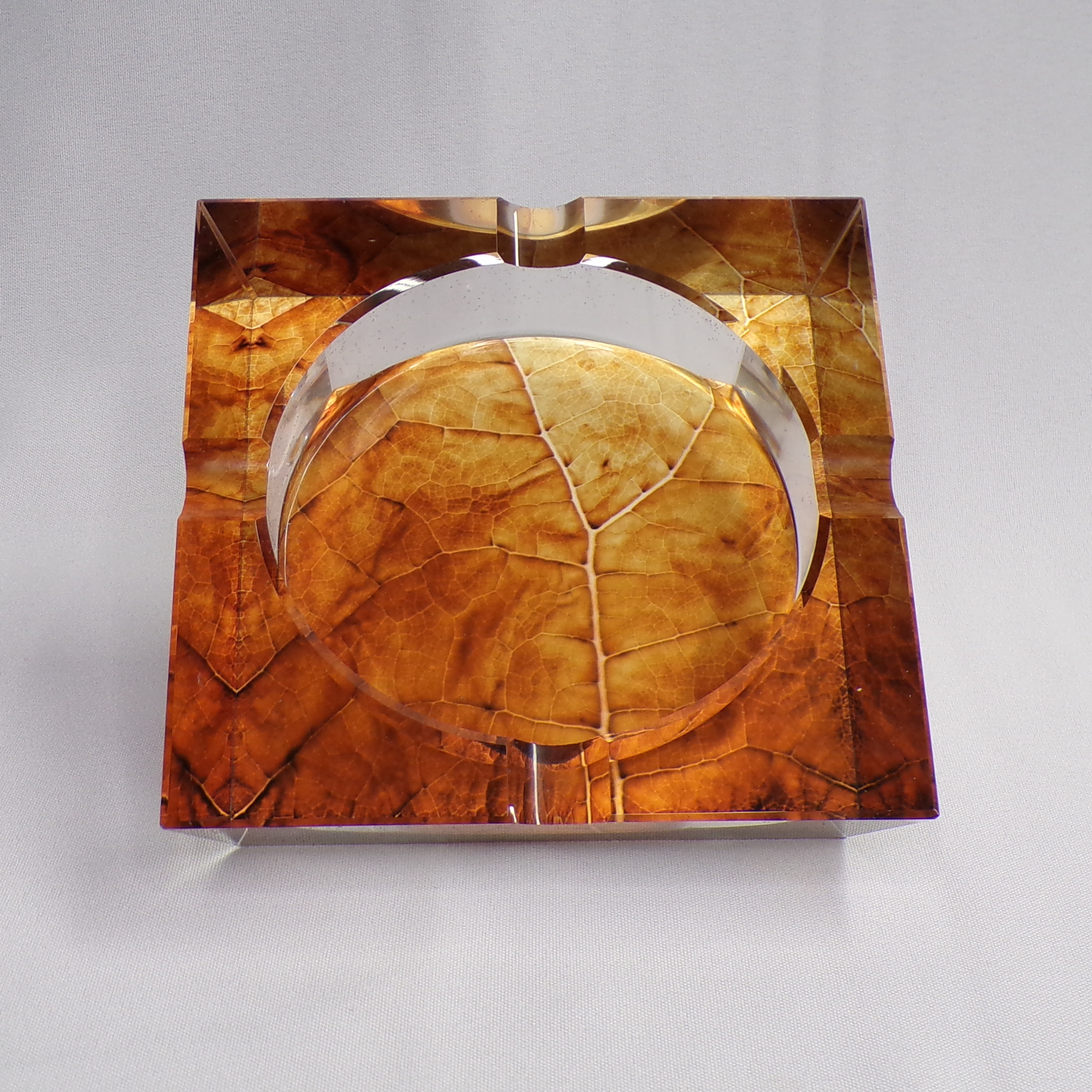 Tobacco Leaf Crystal Ashtray
