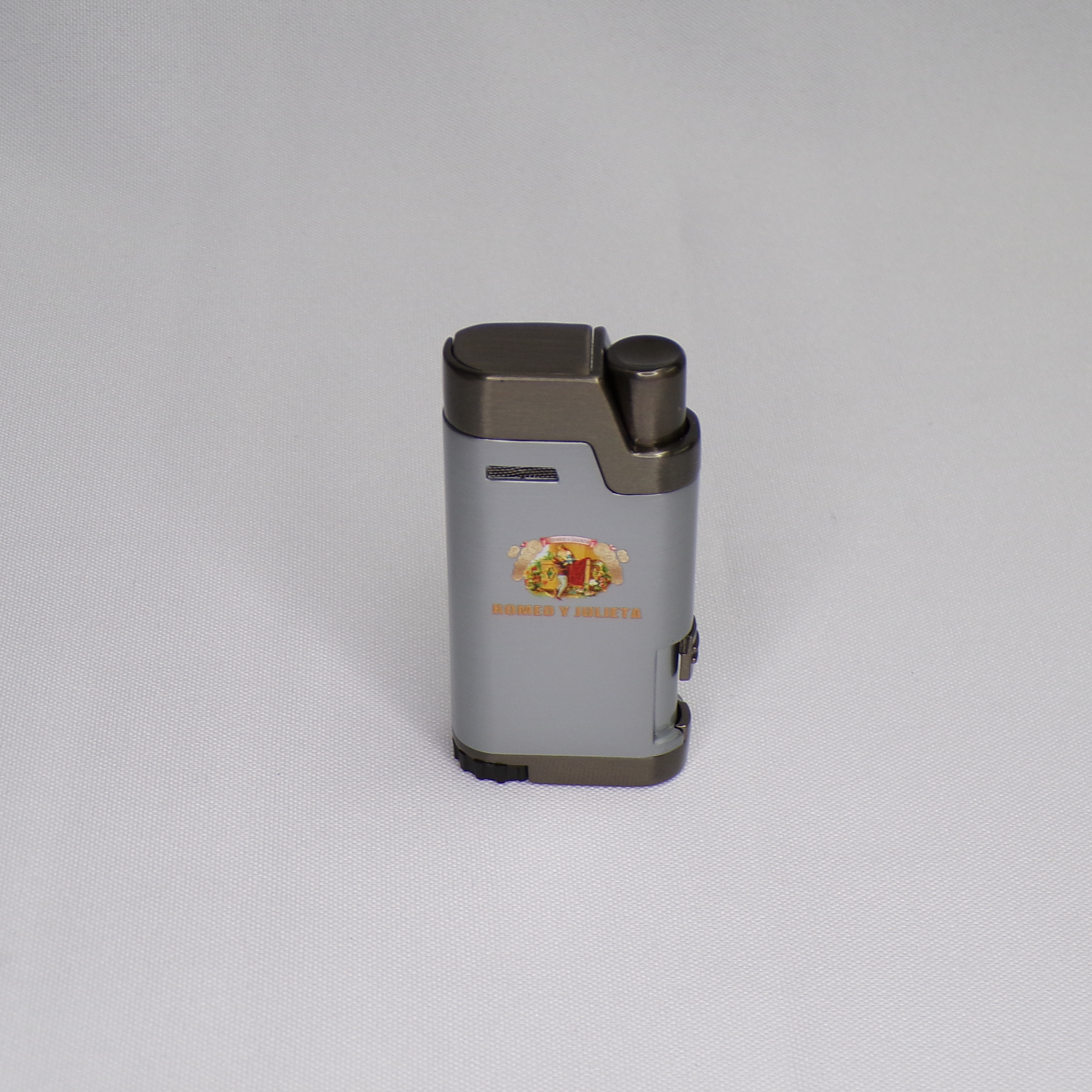 Vertigo Romeo y Julieta Bullet Lighter + Punch Cutter