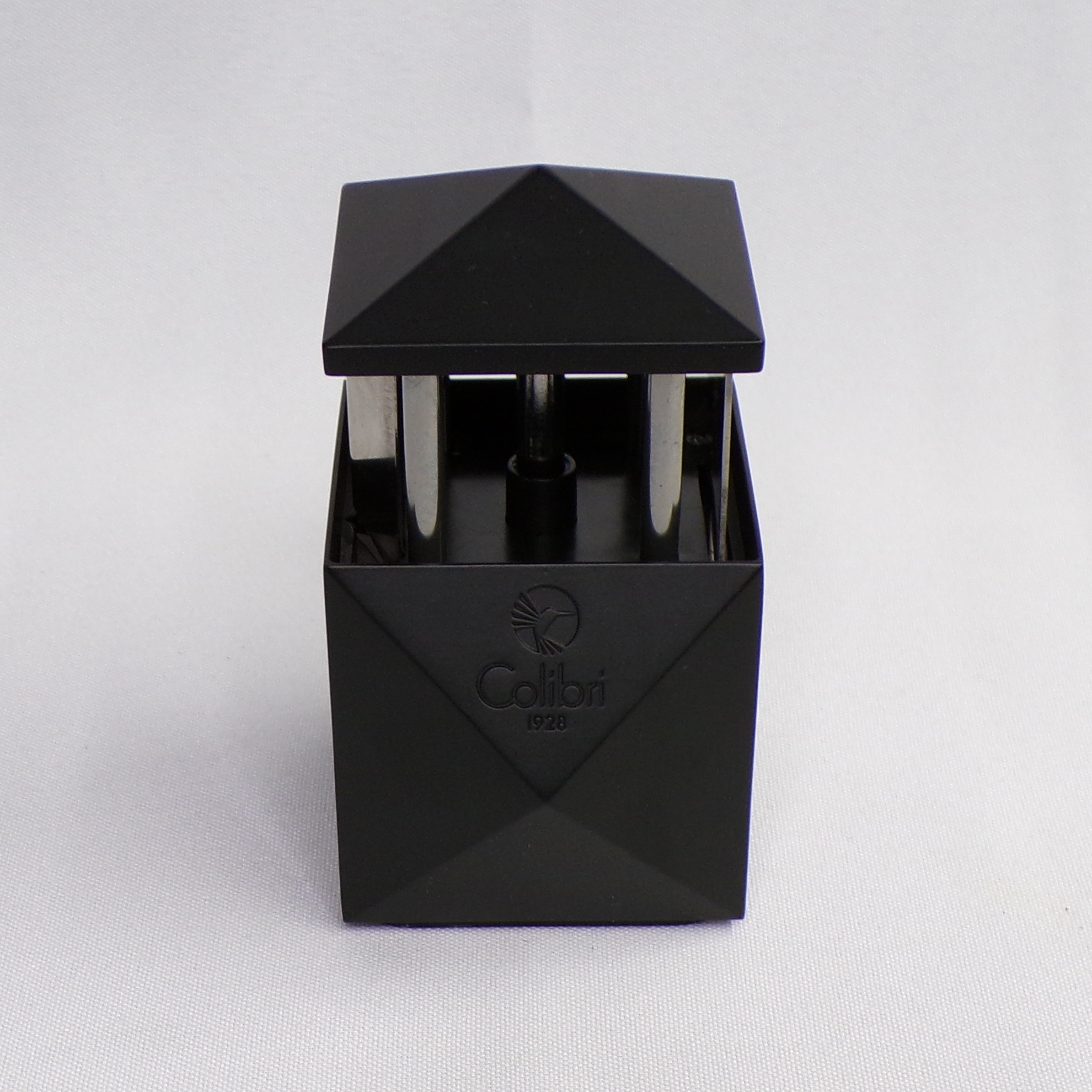 Colibri Quasar Black Table Cutter