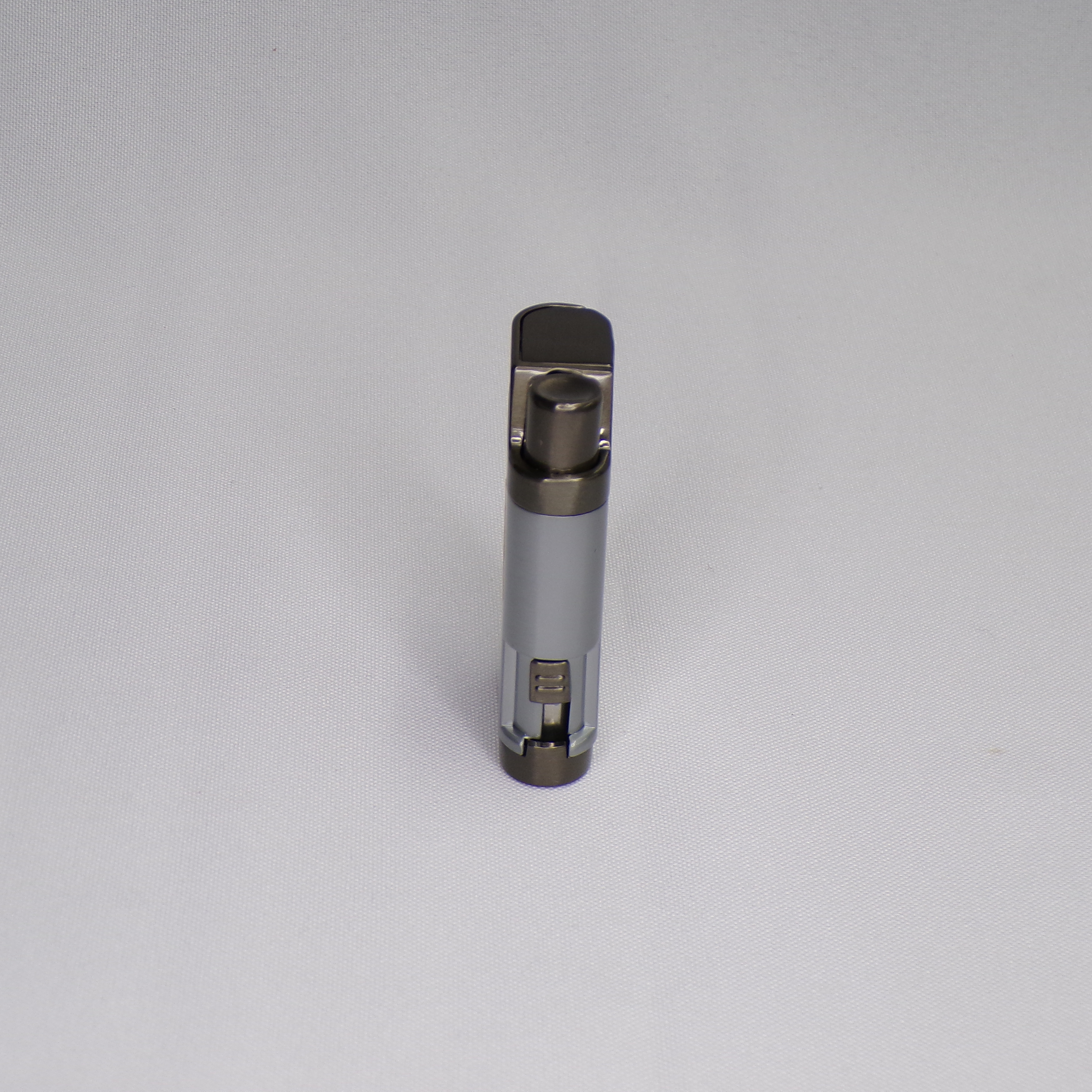 Vertigo Romeo y Julieta Bullet Lighter + Punch Cutter