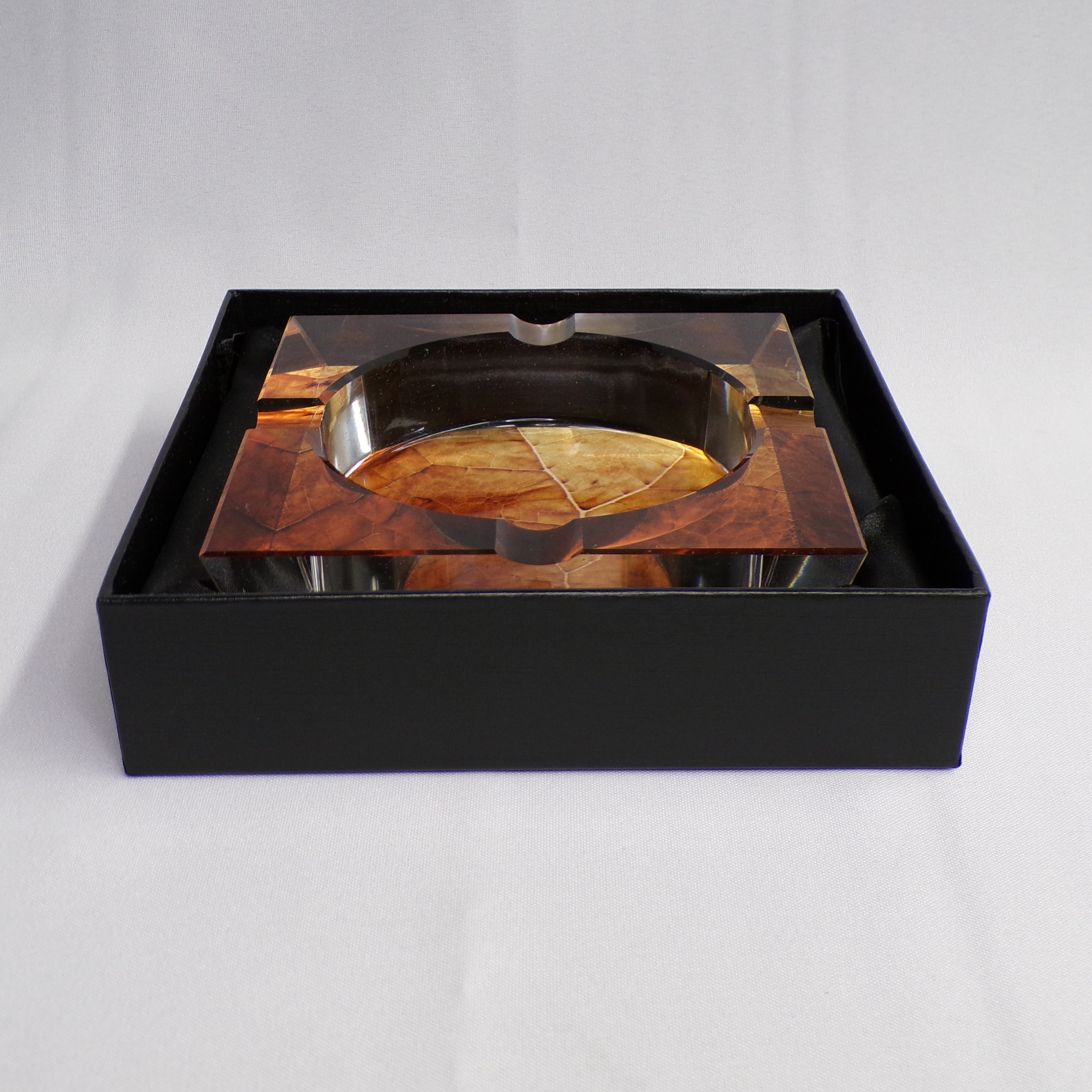 Tobacco Leaf Crystal Ashtray